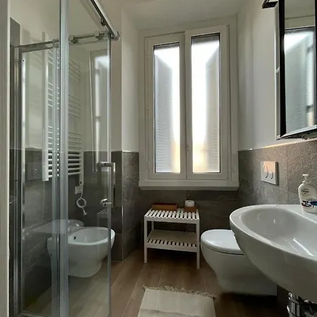 In Navigli/bocconi Apartment