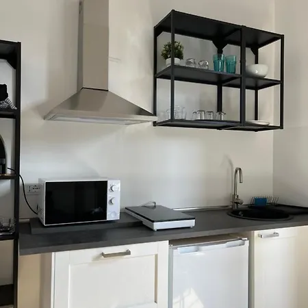 Apartment In Navigli/bocconi